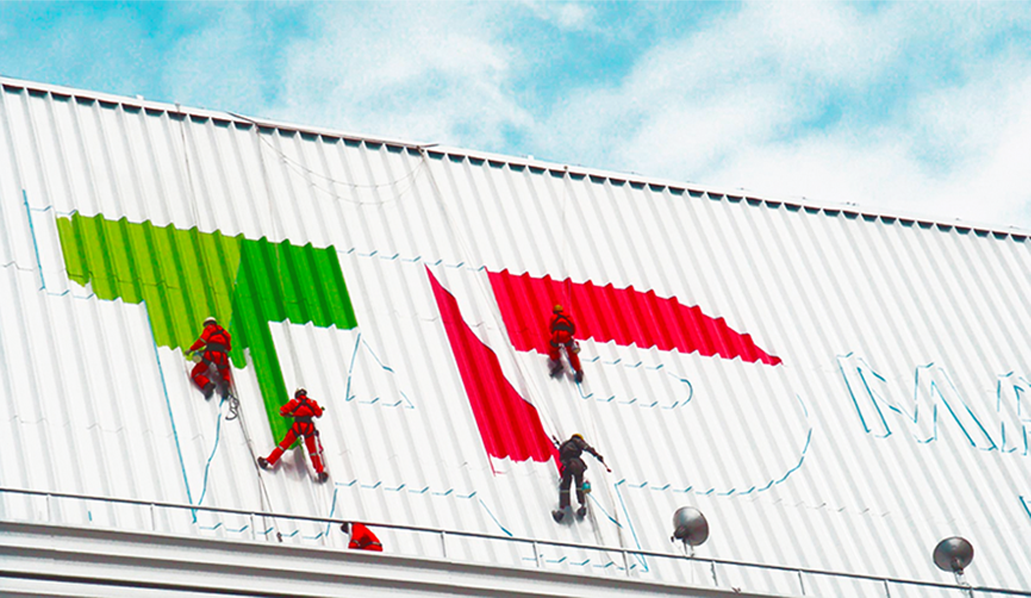 Case TAP — pintura do logotipo